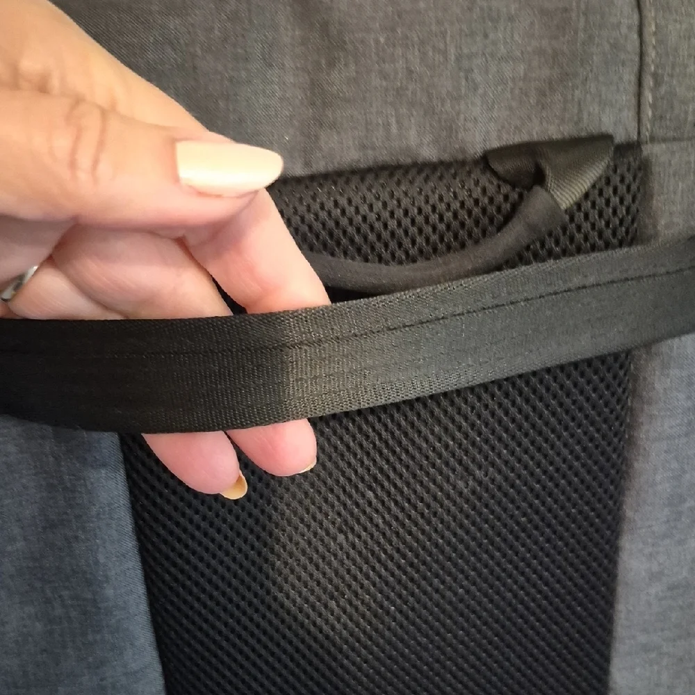Travelon Anti-Theft Urban Gray Crossbody Messenger Bag with Adjustable Strap